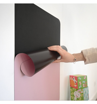 Tableau magnétique mural rectangulaire rose idéal pour une chambre d'enfant