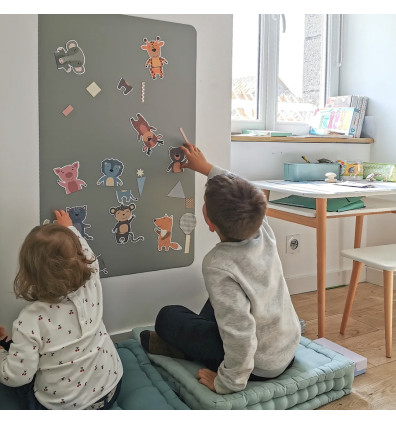 tableau magnétique mural vert  pour jeuer dans chambre d'enfant