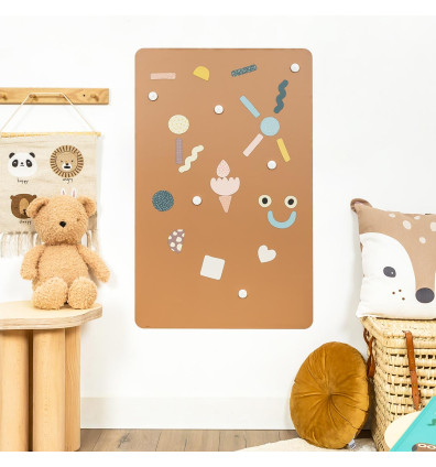 Tableau magnétique mural couleur caramel pour une déco cosy dans une chambre d'enfant - Ferflex