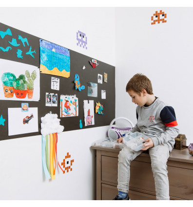 papier peint magnétique dans chambre enfant